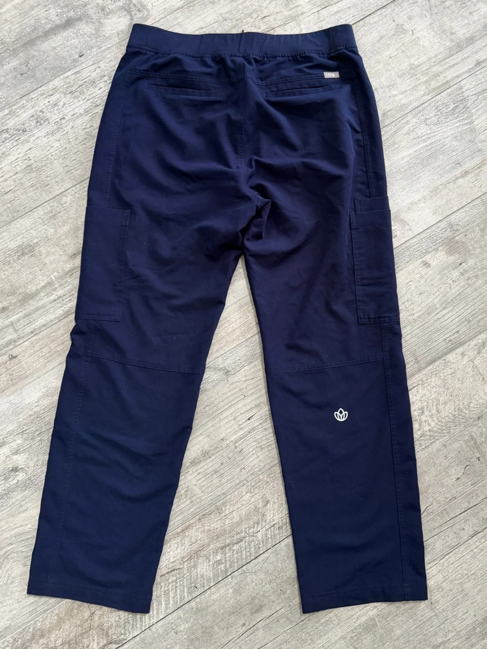FIGS Men’s Axim Straight-Leg Navy Scrub Pants Sz L